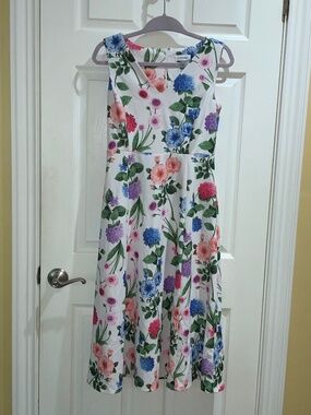 Calvin Klein white floral fit and flare midi dress Sz 8 back zip v neck pockets